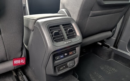 Volkswagen Tiguan II, 2018 год, 2 950 000 рублей, 24 фотография