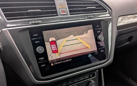 Volkswagen Tiguan II, 2018 год, 2 950 000 рублей, 25 фотография