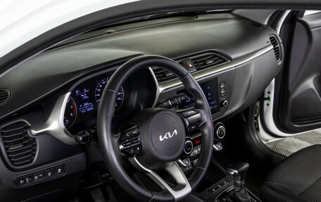 KIA Rio IV, 2022 год, 1 648 000 рублей, 16 фотография