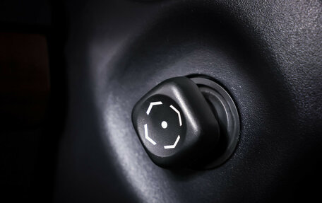 Toyota Land Cruiser Prado 150 рестайлинг 2, 2014 год, 3 599 000 рублей, 20 фотография