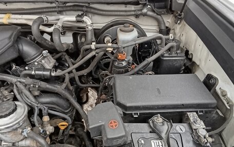 Toyota Land Cruiser Prado 150 рестайлинг 2, 2012 год, 2 390 000 рублей, 25 фотография