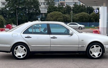 Mercedes-Benz E-Класс, 1998 год, 700 000 рублей, 6 фотография