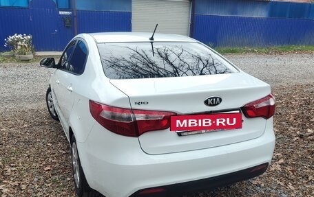 KIA Rio III рестайлинг, 2013 год, 820 000 рублей, 3 фотография