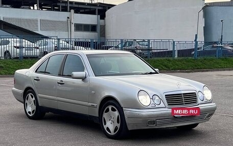Mercedes-Benz E-Класс, 1998 год, 700 000 рублей, 7 фотография
