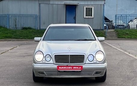 Mercedes-Benz E-Класс, 1998 год, 700 000 рублей, 8 фотография