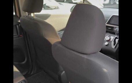 Toyota Sienta II, 2020 год, 1 500 000 рублей, 3 фотография