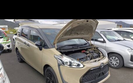 Toyota Sienta II, 2020 год, 1 500 000 рублей, 11 фотография