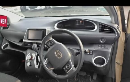 Toyota Sienta II, 2020 год, 1 500 000 рублей, 12 фотография