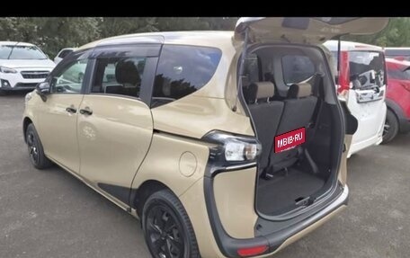 Toyota Sienta II, 2020 год, 1 500 000 рублей, 25 фотография