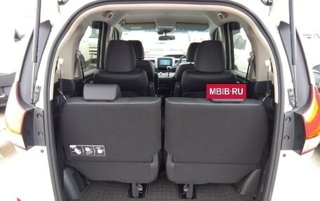 Honda Freed II, 2021 год, 1 950 000 рублей, 5 фотография