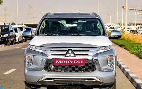 Mitsubishi Pajero Sport III рестайлинг, 2024 год, 4 176 000 рублей, 2 фотография