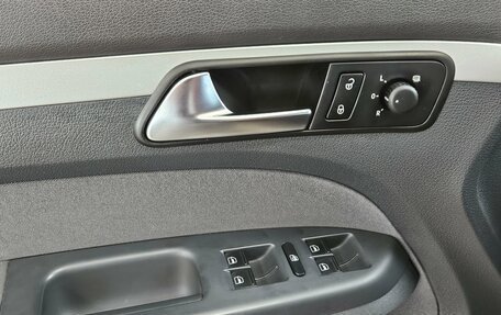 Volkswagen Touran III, 2013 год, 1 249 000 рублей, 15 фотография