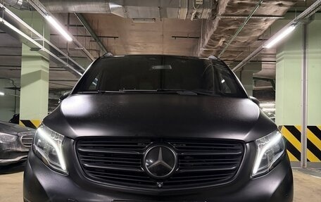 Mercedes-Benz V-Класс, 2017 год, 7 000 000 рублей, 1 фотография