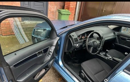 Mercedes-Benz C-Класс, 2009 год, 800 000 рублей, 3 фотография