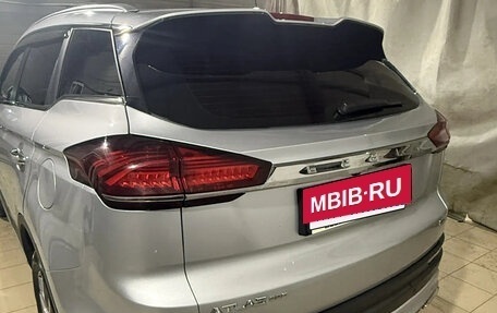 Geely Atlas, 2021 год, 1 700 000 рублей, 3 фотография