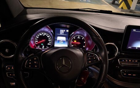 Mercedes-Benz V-Класс, 2017 год, 7 000 000 рублей, 13 фотография