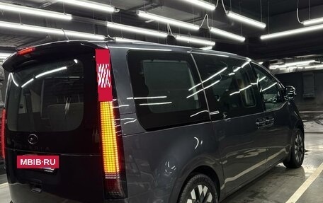 Hyundai Staria, 2022 год, 4 990 000 рублей, 12 фотография