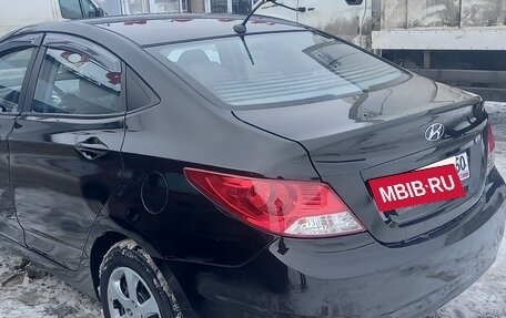 Hyundai Solaris II рестайлинг, 2014 год, 650 000 рублей, 3 фотография