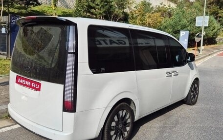 Hyundai Staria, 2024 год, 6 100 000 рублей, 2 фотография