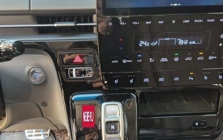 Hyundai Staria, 2024 год, 6 100 000 рублей, 9 фотография