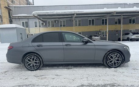 Mercedes-Benz E-Класс, 2021 год, 4 500 000 рублей, 4 фотография