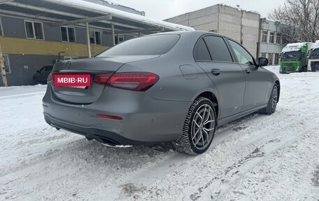 Mercedes-Benz E-Класс, 2021 год, 4 500 000 рублей, 5 фотография