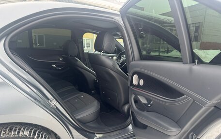Mercedes-Benz E-Класс, 2021 год, 4 500 000 рублей, 12 фотография