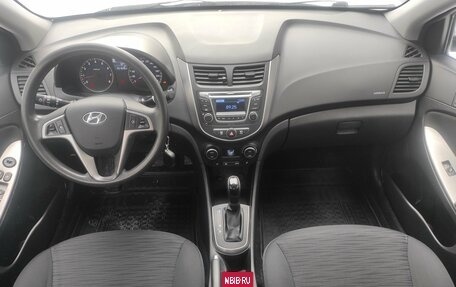 Hyundai Solaris II рестайлинг, 2015 год, 599 000 рублей, 13 фотография