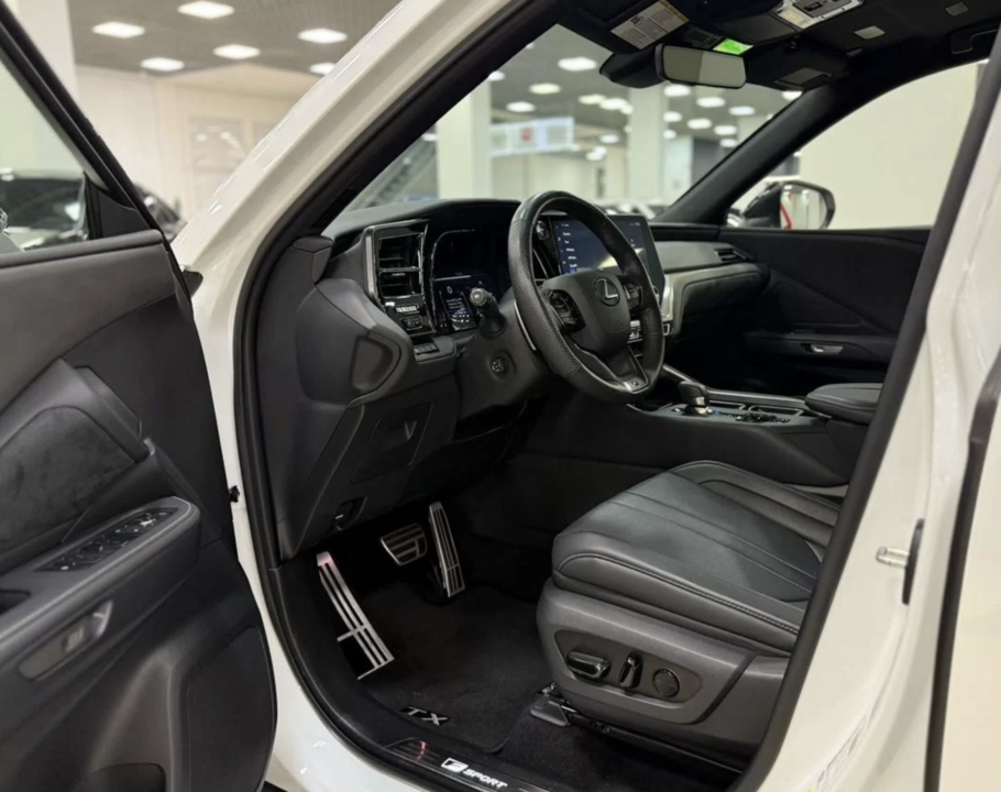 Lexus TX, 2026 год, 13 000 000 рублей, 8 фотография