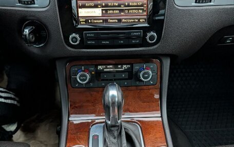 Volkswagen Touareg III, 2012 год, 2 500 000 рублей, 8 фотография