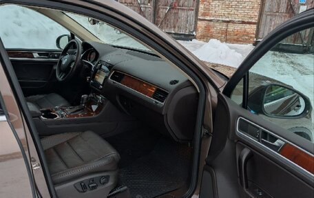 Volkswagen Touareg III, 2012 год, 2 500 000 рублей, 13 фотография