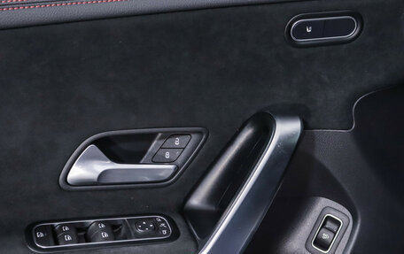 Mercedes-Benz CLA, 2021 год, 3 075 000 рублей, 21 фотография