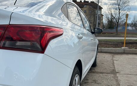 Hyundai Solaris II рестайлинг, 2020 год, 1 370 000 рублей, 2 фотография