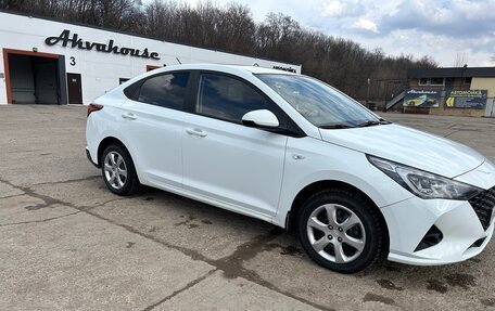 Hyundai Solaris II рестайлинг, 2020 год, 1 370 000 рублей, 6 фотография