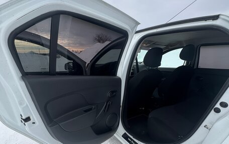 Renault Logan II, 2020 год, 550 000 рублей, 10 фотография