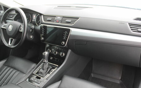 Skoda Superb III рестайлинг, 2017 год, 1 795 000 рублей, 11 фотография