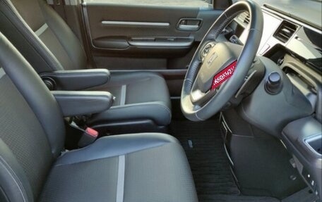 Honda Stepwgn IV, 2018 год, 1 790 000 рублей, 1 фотография