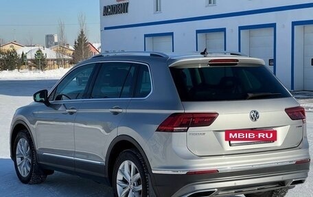 Volkswagen Tiguan II, 2018 год, 3 340 000 рублей, 6 фотография