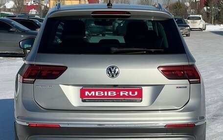 Volkswagen Tiguan II, 2018 год, 3 340 000 рублей, 5 фотография