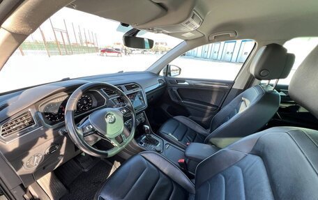 Volkswagen Tiguan II, 2018 год, 3 340 000 рублей, 13 фотография