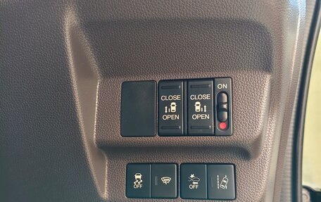 Honda Freed II, 2020 год, 1 840 000 рублей, 10 фотография