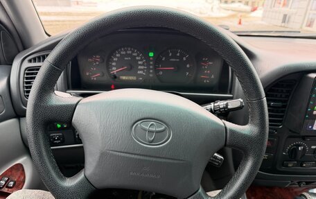 Toyota Land Cruiser 100 рестайлинг 2, 1998 год, 1 580 000 рублей, 33 фотография