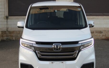 Honda Stepwgn IV, 2018 год, 1 790 000 рублей, 15 фотография