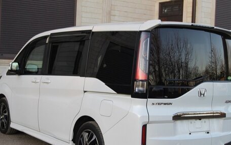 Honda Stepwgn IV, 2018 год, 1 790 000 рублей, 19 фотография