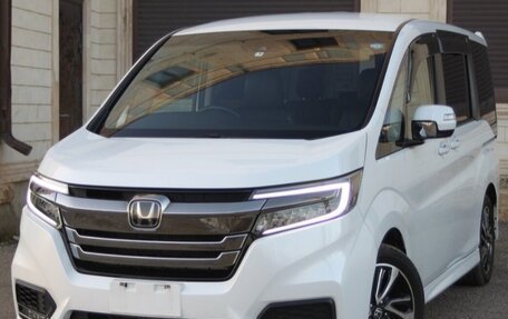 Honda Stepwgn IV, 2018 год, 1 790 000 рублей, 16 фотография