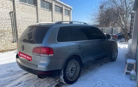 Volkswagen Touareg III, 2003 год, 675 000 рублей, 2 фотография
