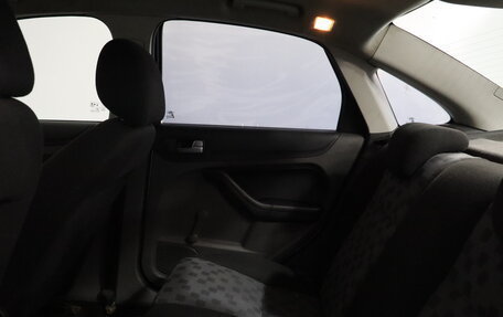 Ford Focus II рестайлинг, 2005 год, 249 000 рублей, 13 фотография