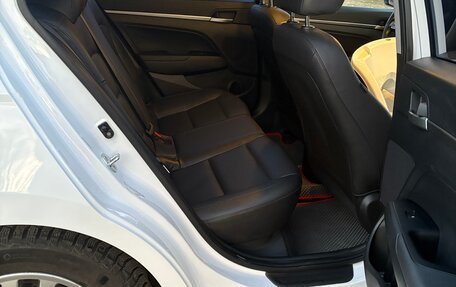 Hyundai Avante, 2019 год, 1 650 000 рублей, 8 фотография