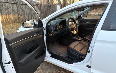 Hyundai Avante, 2019 год, 1 650 000 рублей, 6 фотография