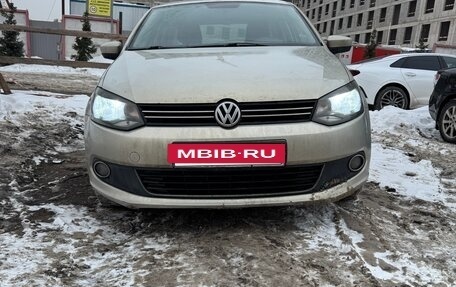 Volkswagen Polo VI (EU Market), 2011 год, 560 000 рублей, 2 фотография